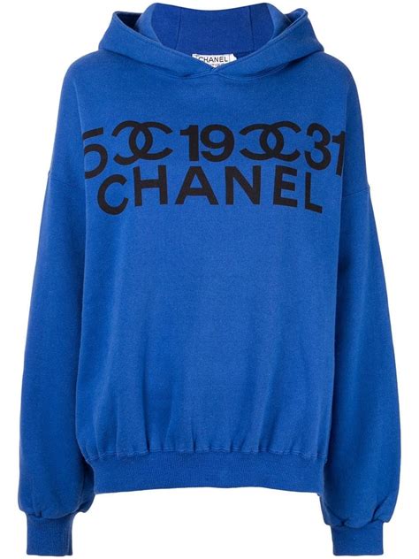 chanel pullover sweatshirt.